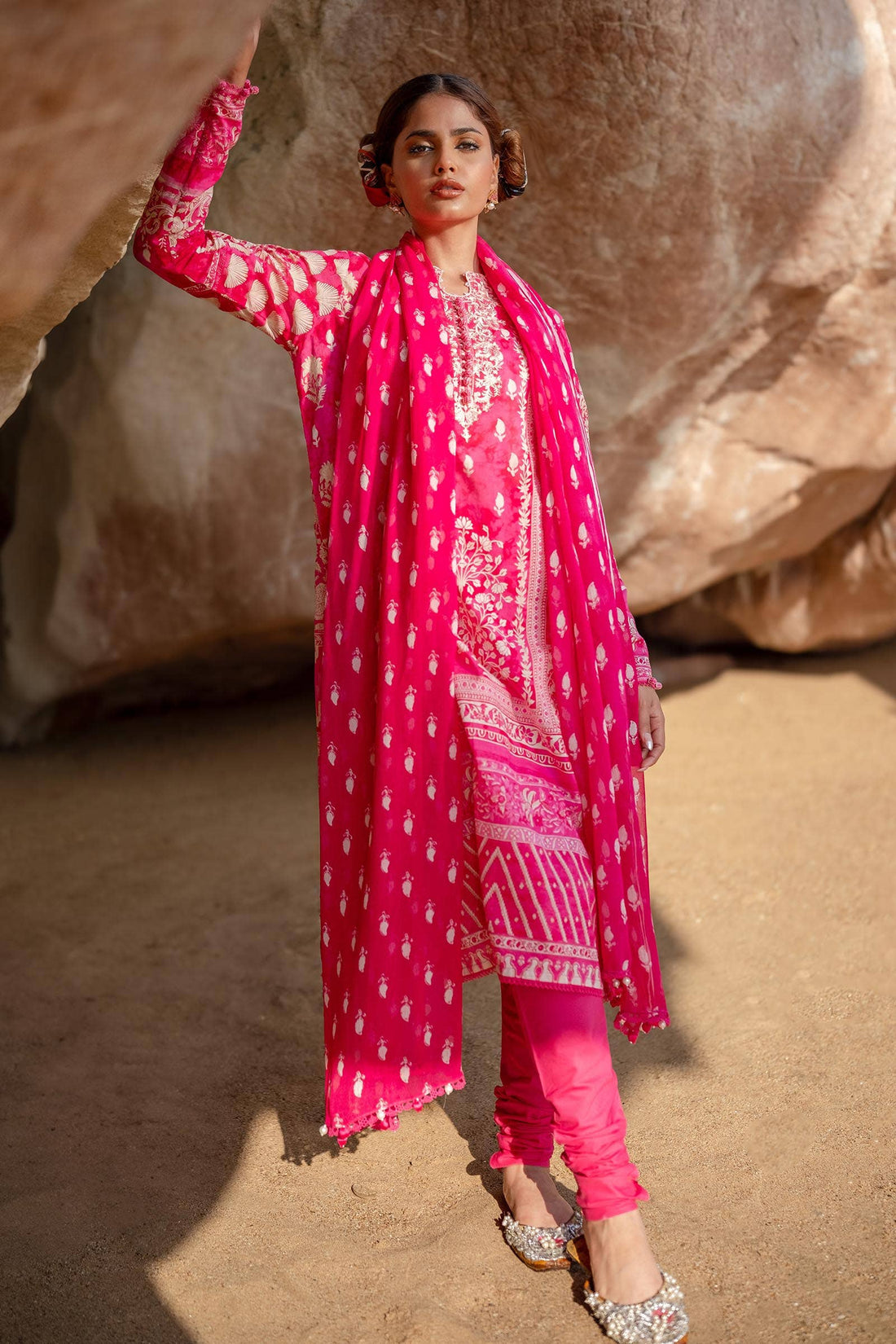 Sana Safinaz | Mahay Spring 24 | H241-005A-3CI - Pakistani Designer Dress - by Sana Safinaz | Type: Luxury - 100% Original at Saira Sultan