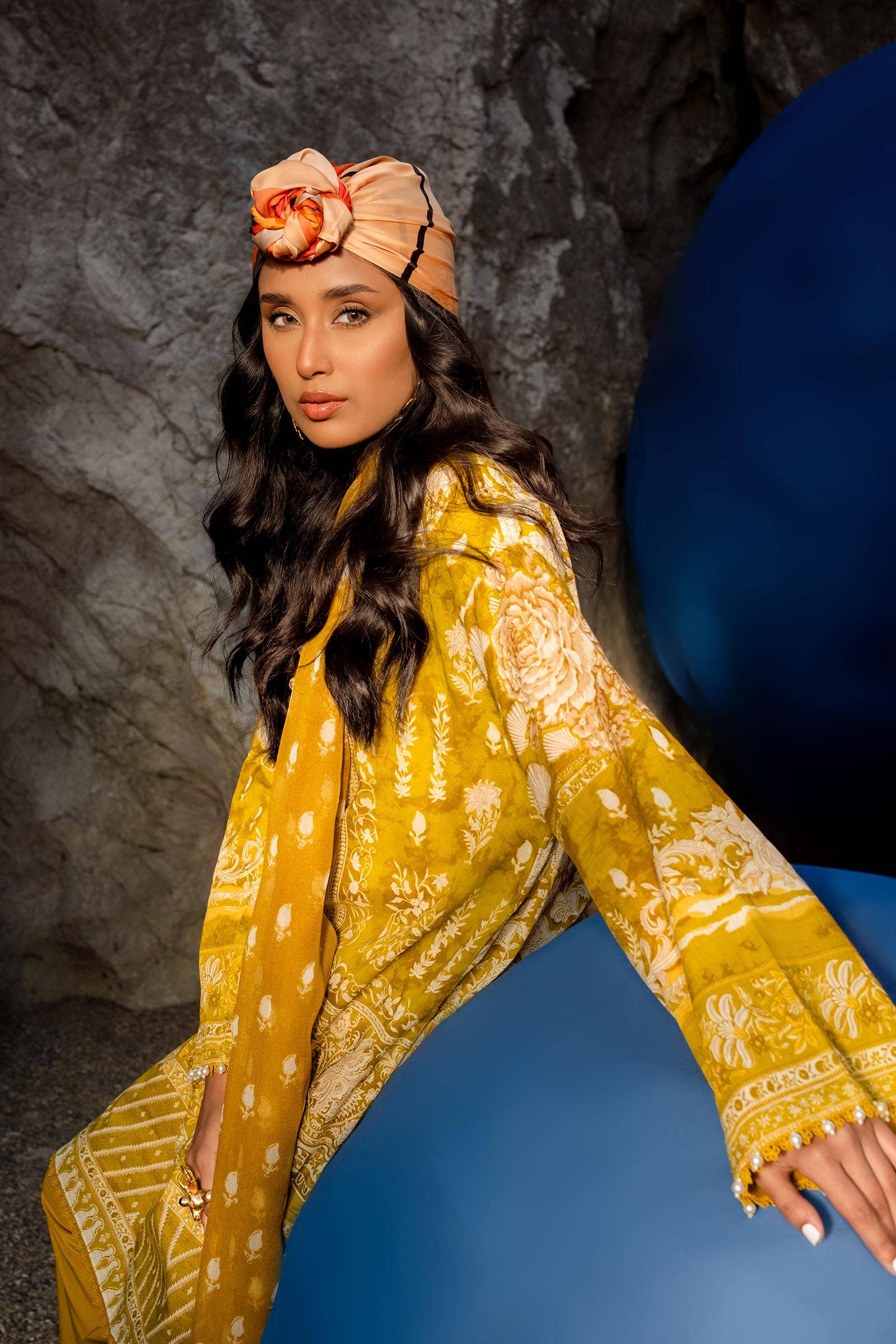 Sana Safinaz | Mahay Spring 24 | H241-005B-3CI - Pakistani Designer Dress - by Sana Safinaz | Type: Luxury - 100% Original at Saira Sultan