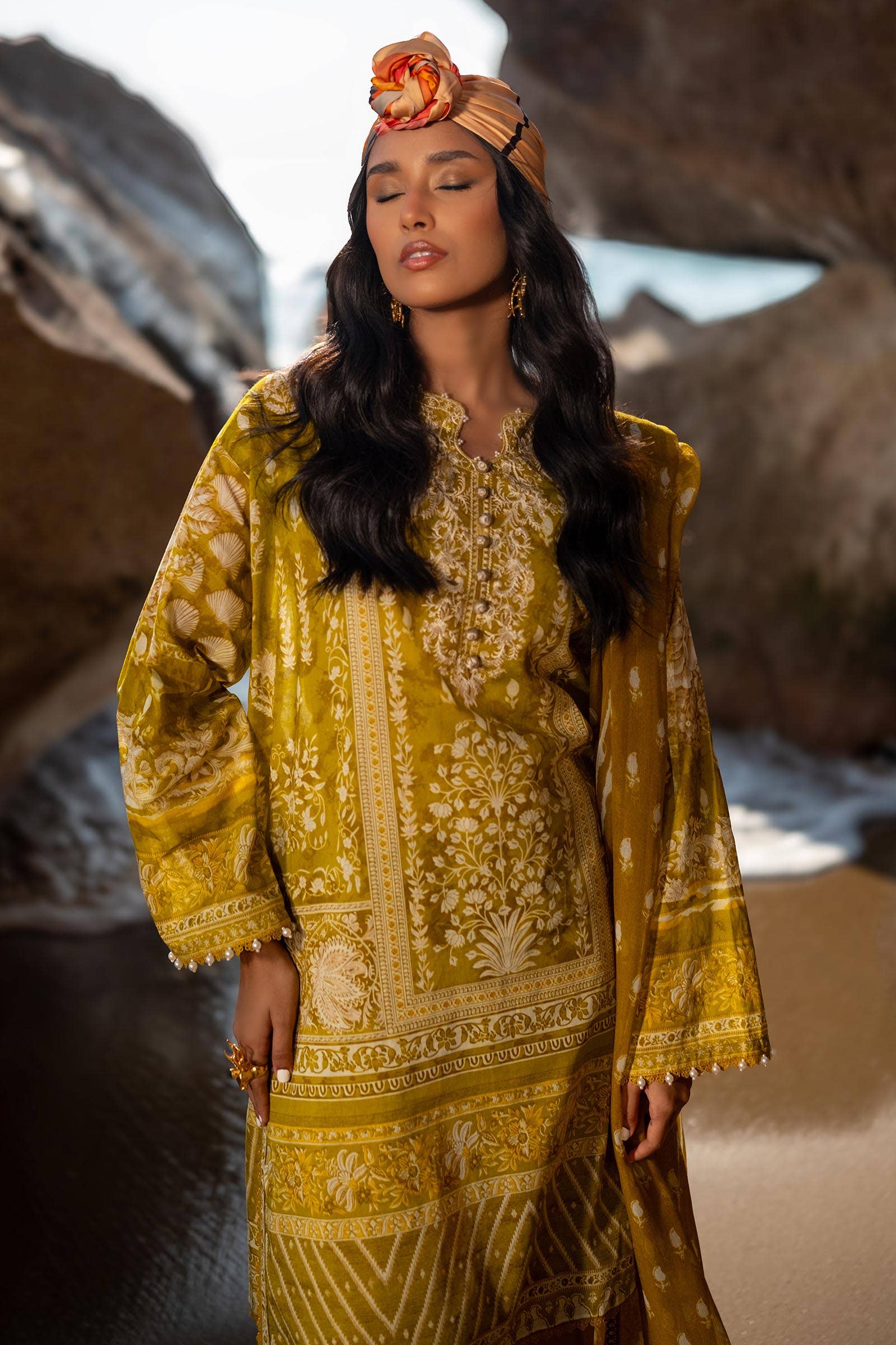 Sana Safinaz | Mahay Spring 24 | H241-005B-3CI - Pakistani Designer Dress - by Sana Safinaz | Type: Luxury - 100% Original at Saira Sultan
