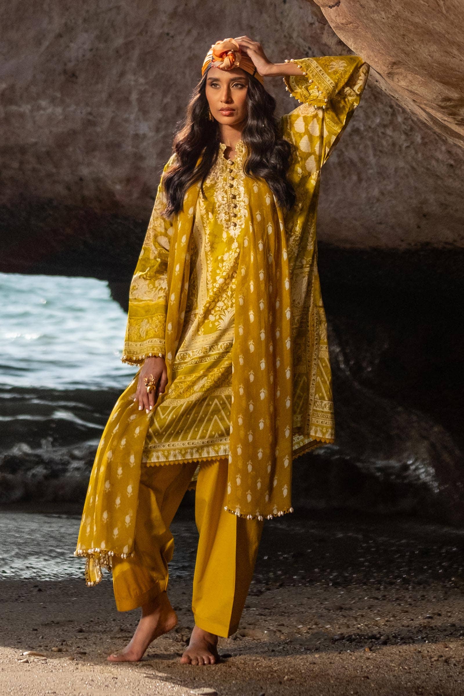 Sana Safinaz | Mahay Spring 24 | H241-005B-3CI - Pakistani Designer Dress - by Sana Safinaz | Type: Luxury - 100% Original at Saira Sultan