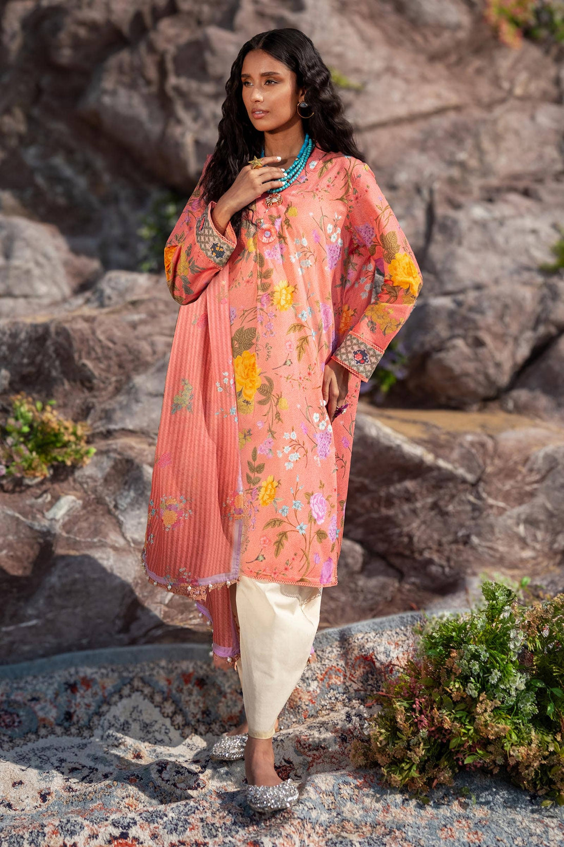 Sana Safinaz | Mahay Spring 24 | H241-007A-2S - Pakistani Designer Dress - by Sana Safinaz | Type: Luxury - 100% Original at Saira Sultan