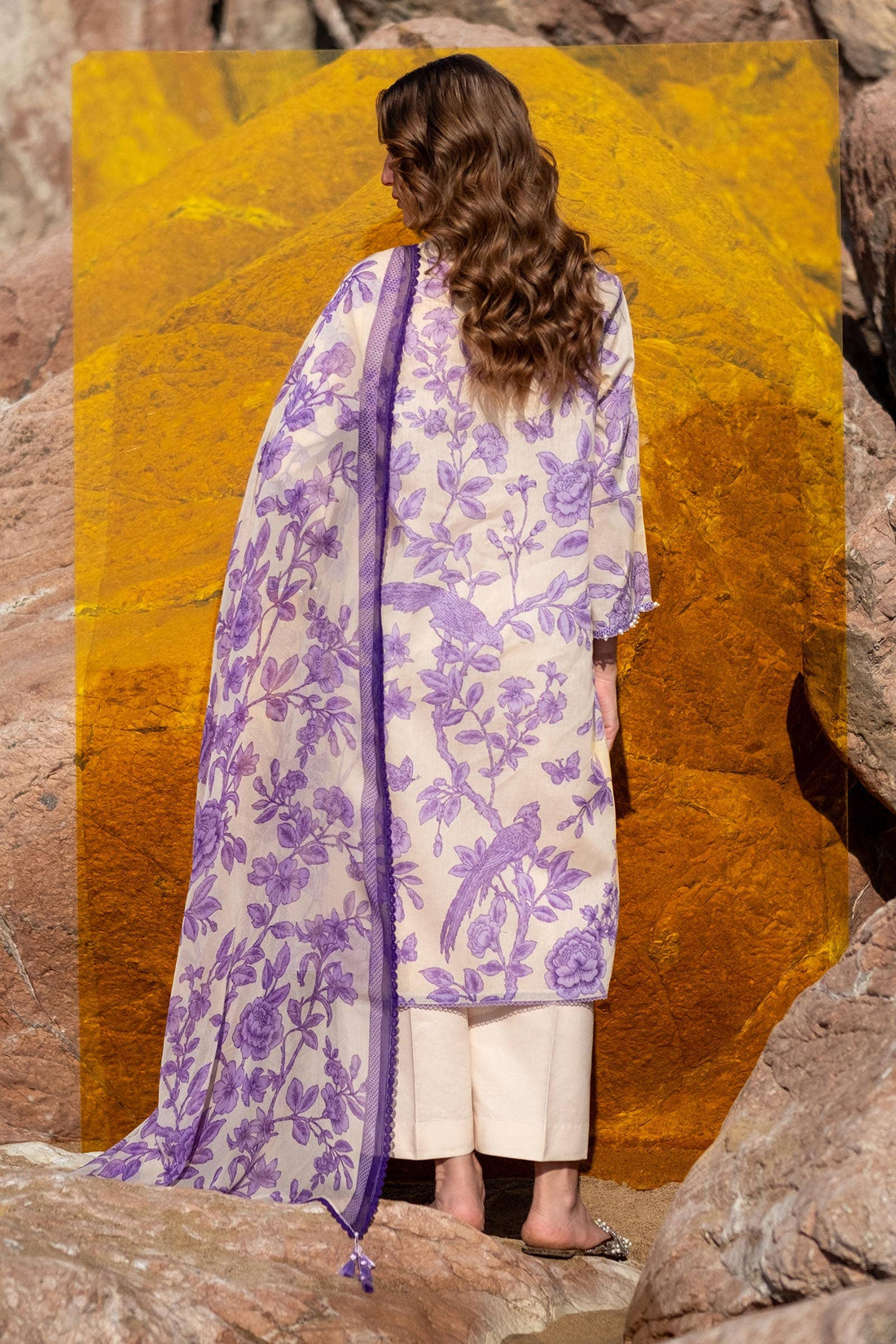 Sana Safinaz | Mahay Spring 24 | H241-001B-3CI - Pakistani Designer Dress - by Sana Safinaz | Type: Luxury - 100% Original at Saira Sultan