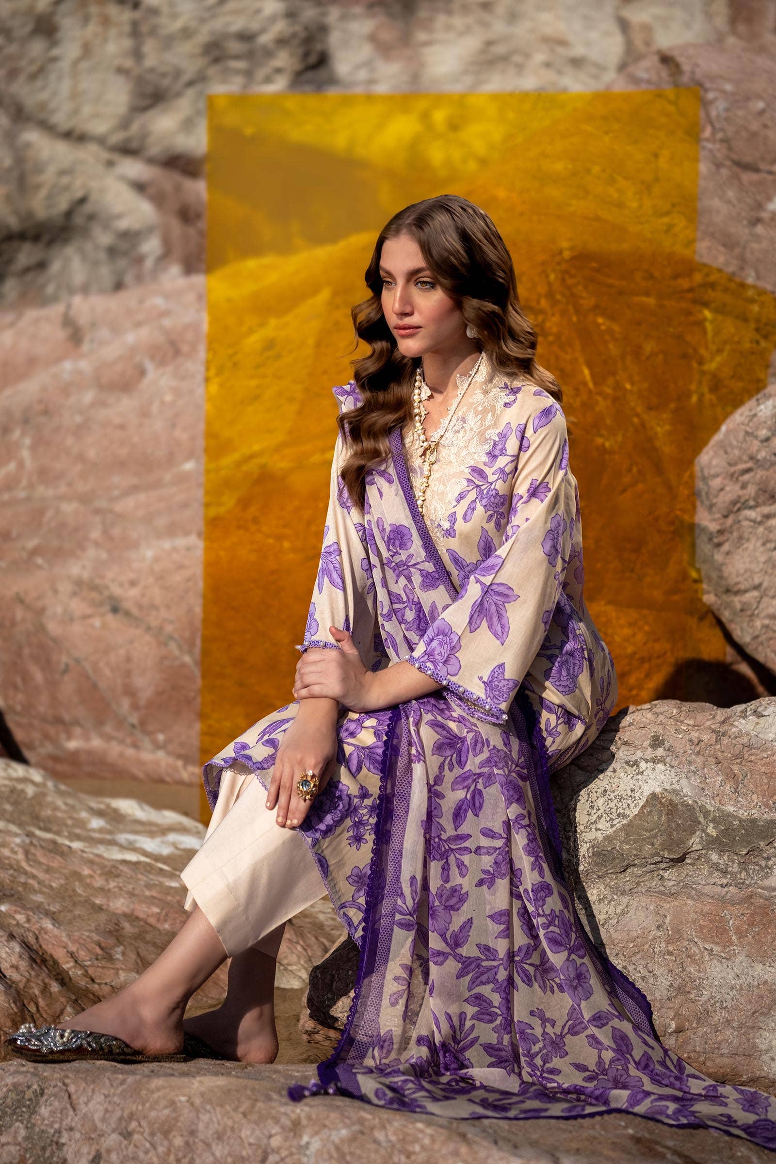 Sana Safinaz | Mahay Spring 24 | H241-001B-3CI - Pakistani Designer Dress - by Sana Safinaz | Type: Luxury - 100% Original at Saira Sultan