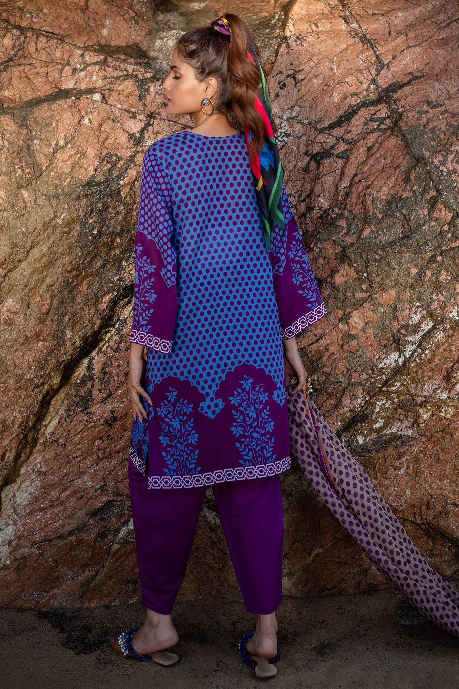 Sana Safinaz | Mahay Spring 24 | H241-010B-3CI - Pakistani Designer Dress - by Sana Safinaz | Type: Luxury - 100% Original at Saira Sultan