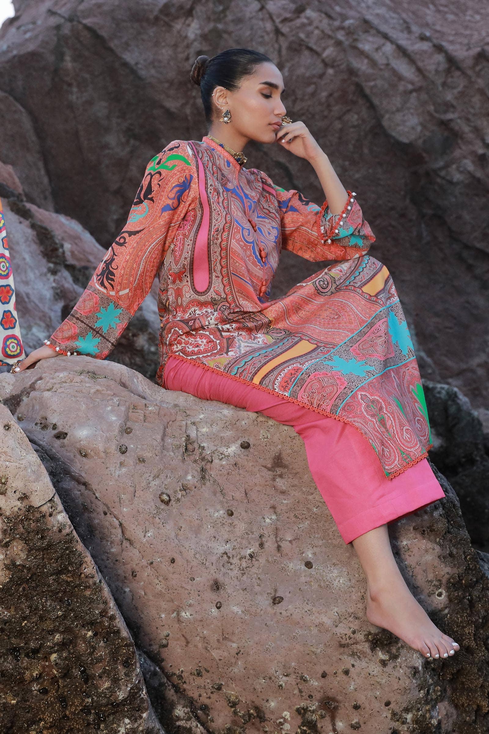 Sana Safinaz | Mahay Spring 24 | H241-012A-2C - Pakistani Designer Dress - by Sana Safinaz | Type: Luxury - 100% Original at Saira Sultan