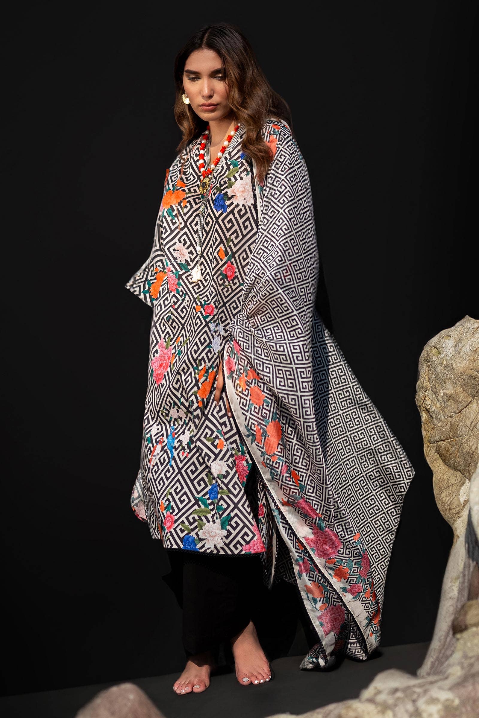 Sana Safinaz | Mahay Spring 24 | H241-013A-2BK - Pakistani Designer Dress - by Sana Safinaz | Type: Luxury - 100% Original at Saira Sultan