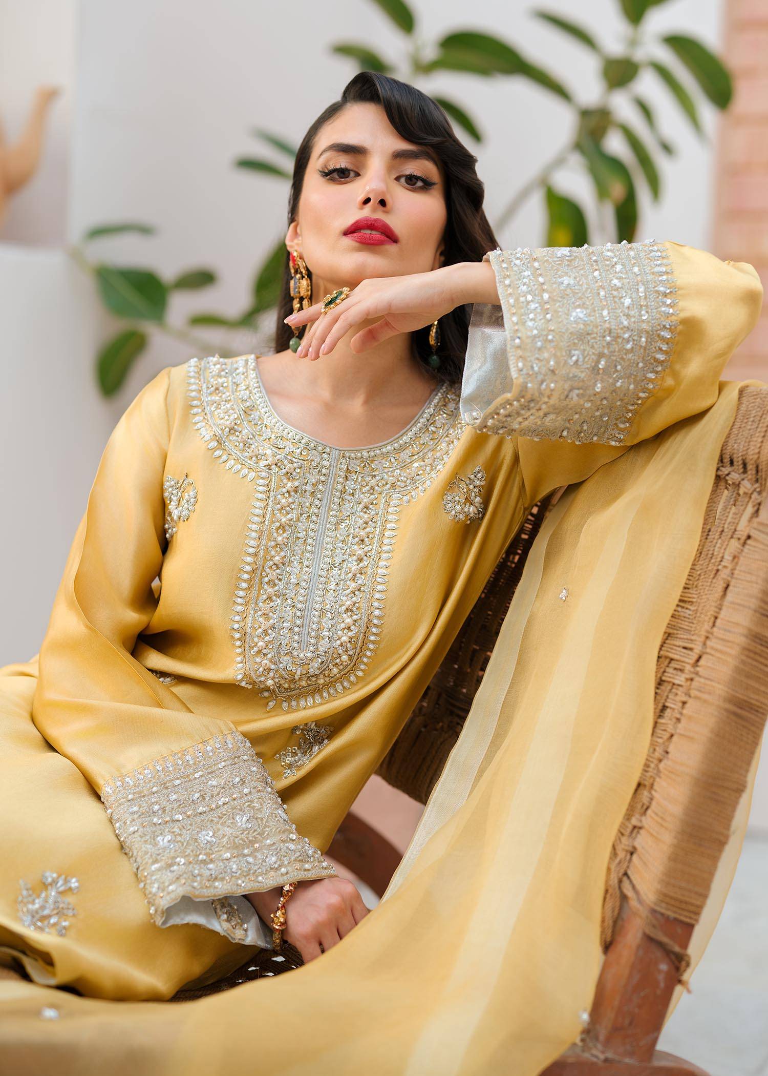 Mahum Asad | Raising The Bar | Bombshell - Pakistani Designer Dress - by Mahum Asad | Type: Formal - 100% Original at Saira Sultan