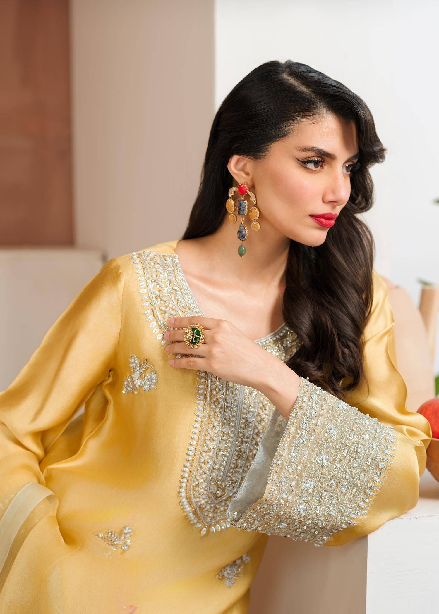 Mahum Asad | Raising The Bar | Bombshell - Pakistani Designer Dress - by Mahum Asad | Type: Formal - 100% Original at Saira Sultan