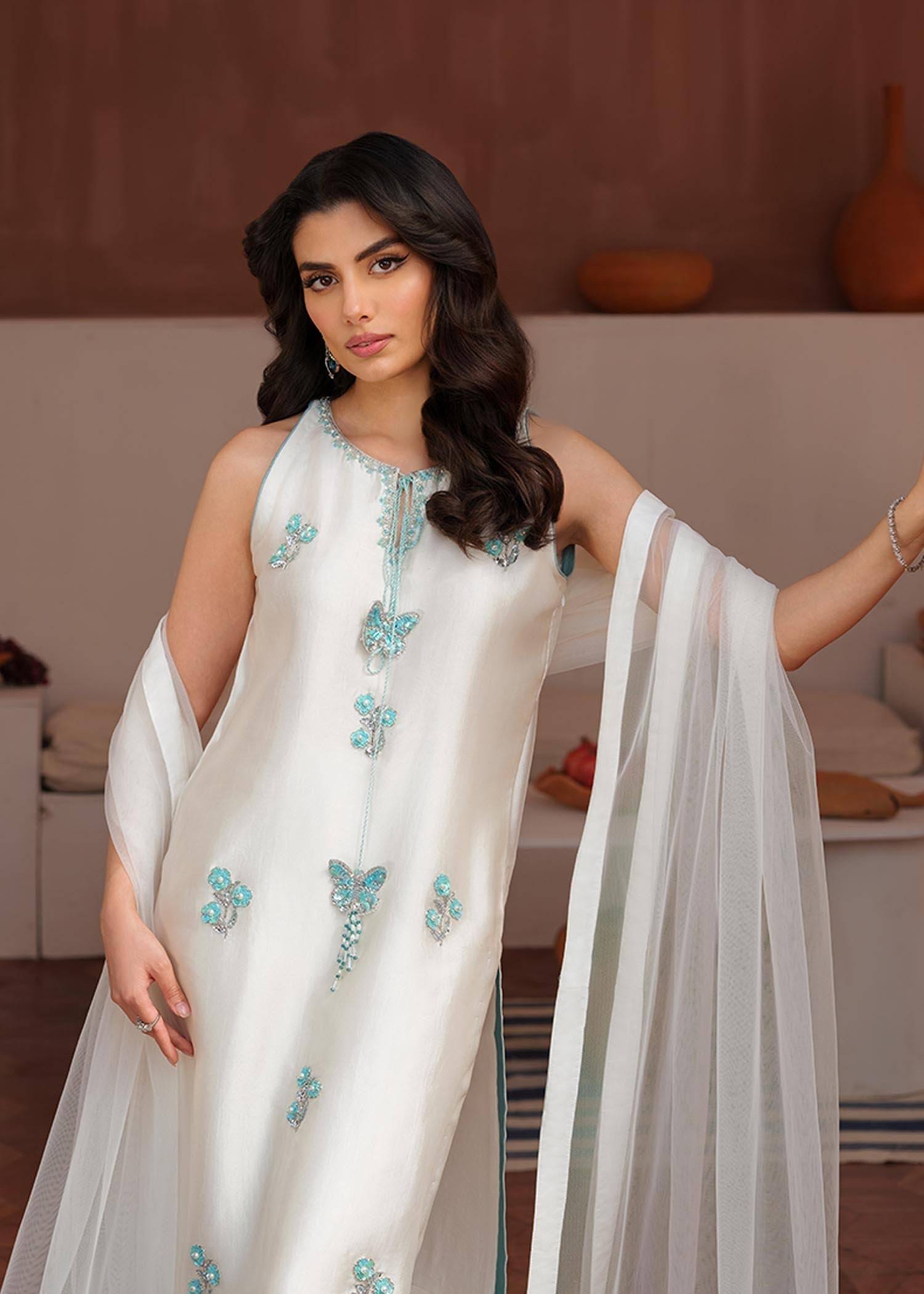Mahum Asad | Raising The Bar | Trendsetter - Pakistani Designer Dress - by Mahum Asad | Type: Formal - 100% Original at Saira Sultan