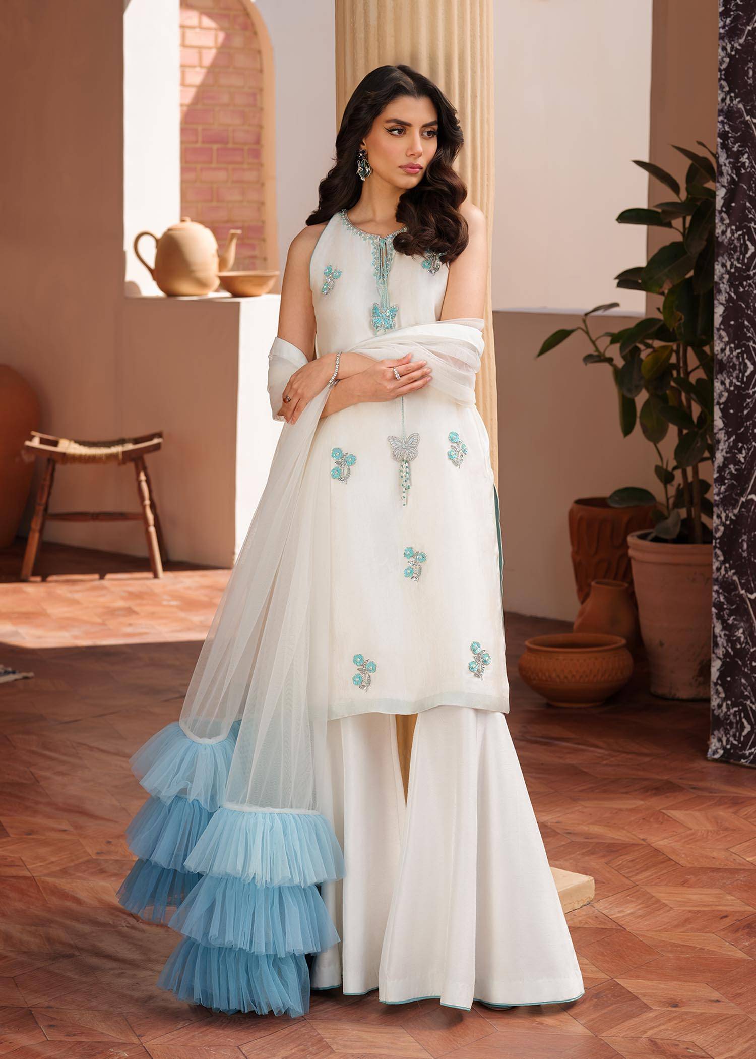 Mahum Asad | Raising The Bar | Trendsetter - Pakistani Designer Dress - by Mahum Asad | Type: Formal - 100% Original at Saira Sultan