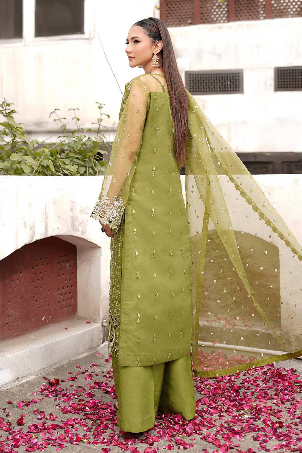 Maryams | Luxury Eid Pret | M-1104 - Pakistani Designer Dress - by Maryams | Type: Luxury - 100% Original at Saira Sultan