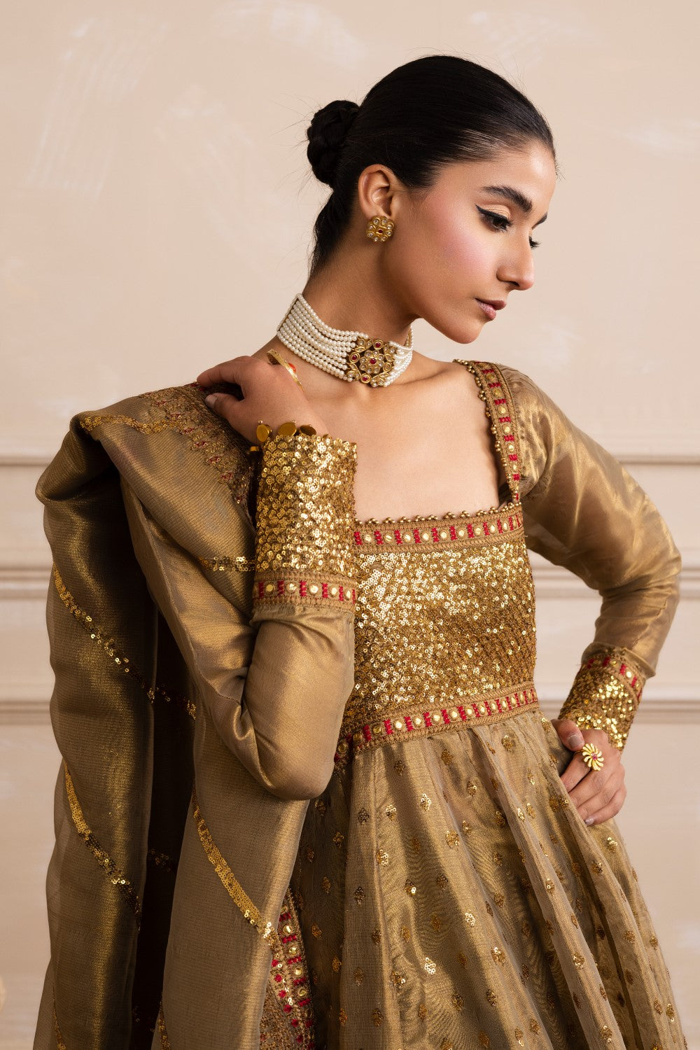 Maryum N Maria | Izara Formals | MERNEITH - MW40034 M Gold Tissue