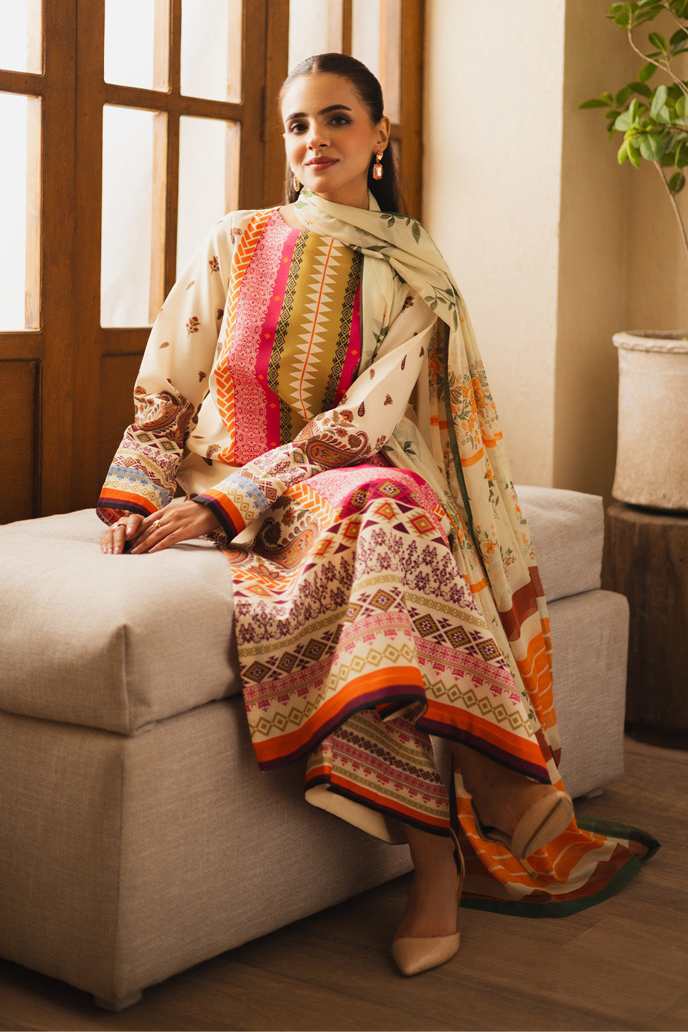 Maryum N Maria | Ceil 25 | CYRA L Cream Silk