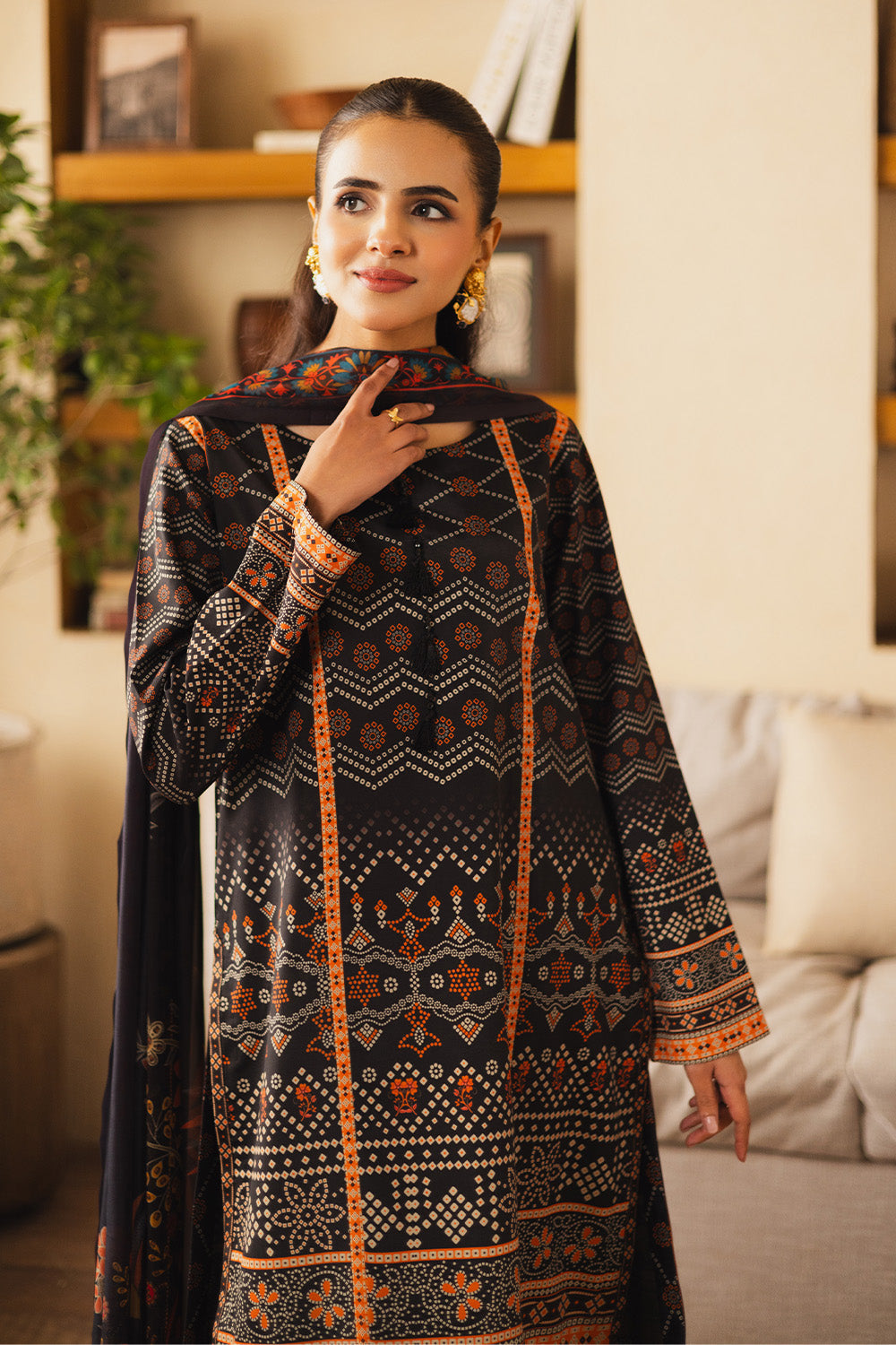 Maryum N Maria | Ceil 25 | ARMANI L Black Silk