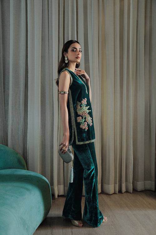 Saira Rizwan | Riona Luxury Formals | Simone - Pakistani Designer Dress - by Saira Rizwan | Type: Formal - 100% Original at Saira Sultan