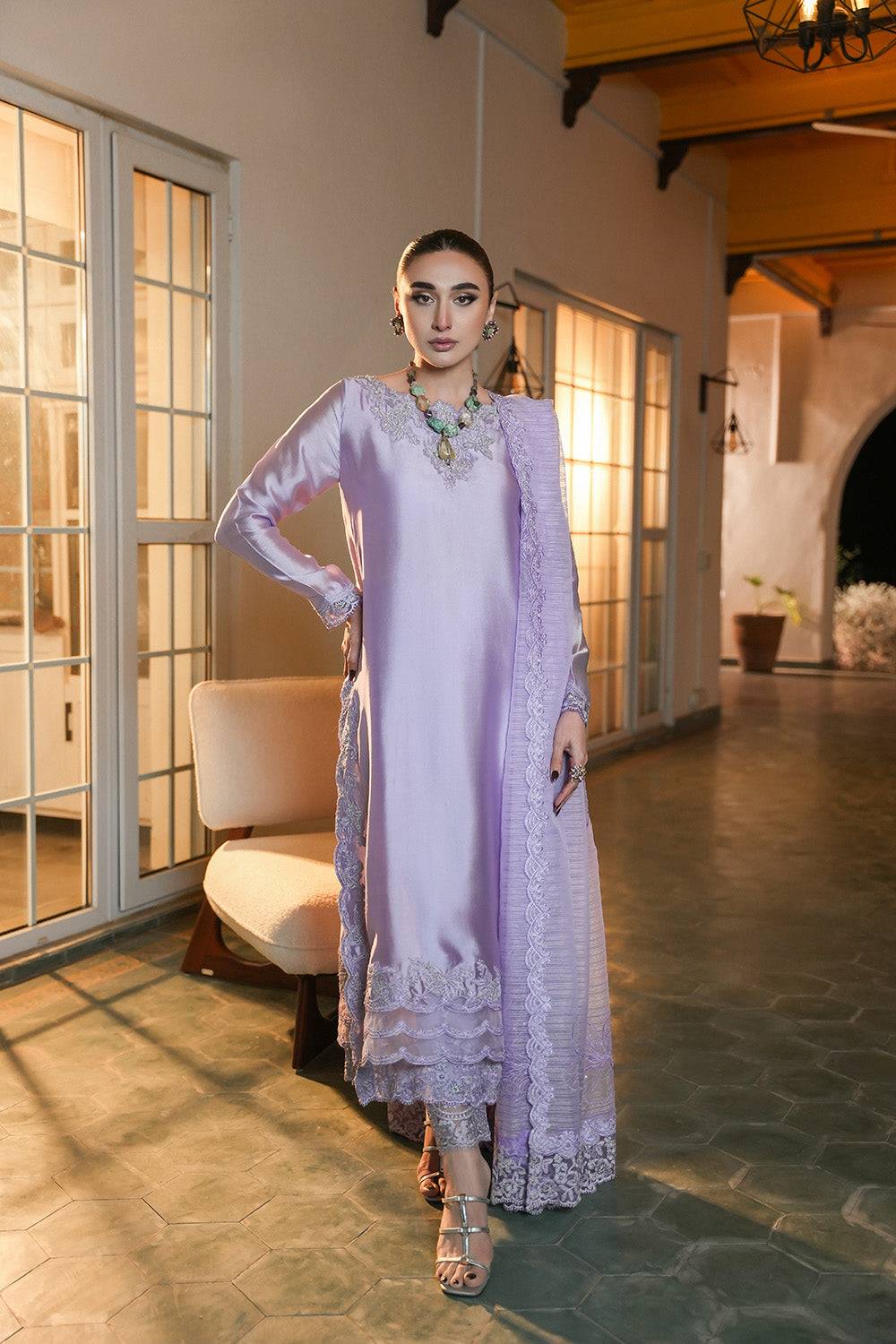 Nilofer Shahid | Verve Summer 24 | Dynamic Diva (3pc)- Verve SS 24 - Pakistani Designer Dress - by Nilofer Shahid | Type: Formal - 100% Original at Saira Sultan