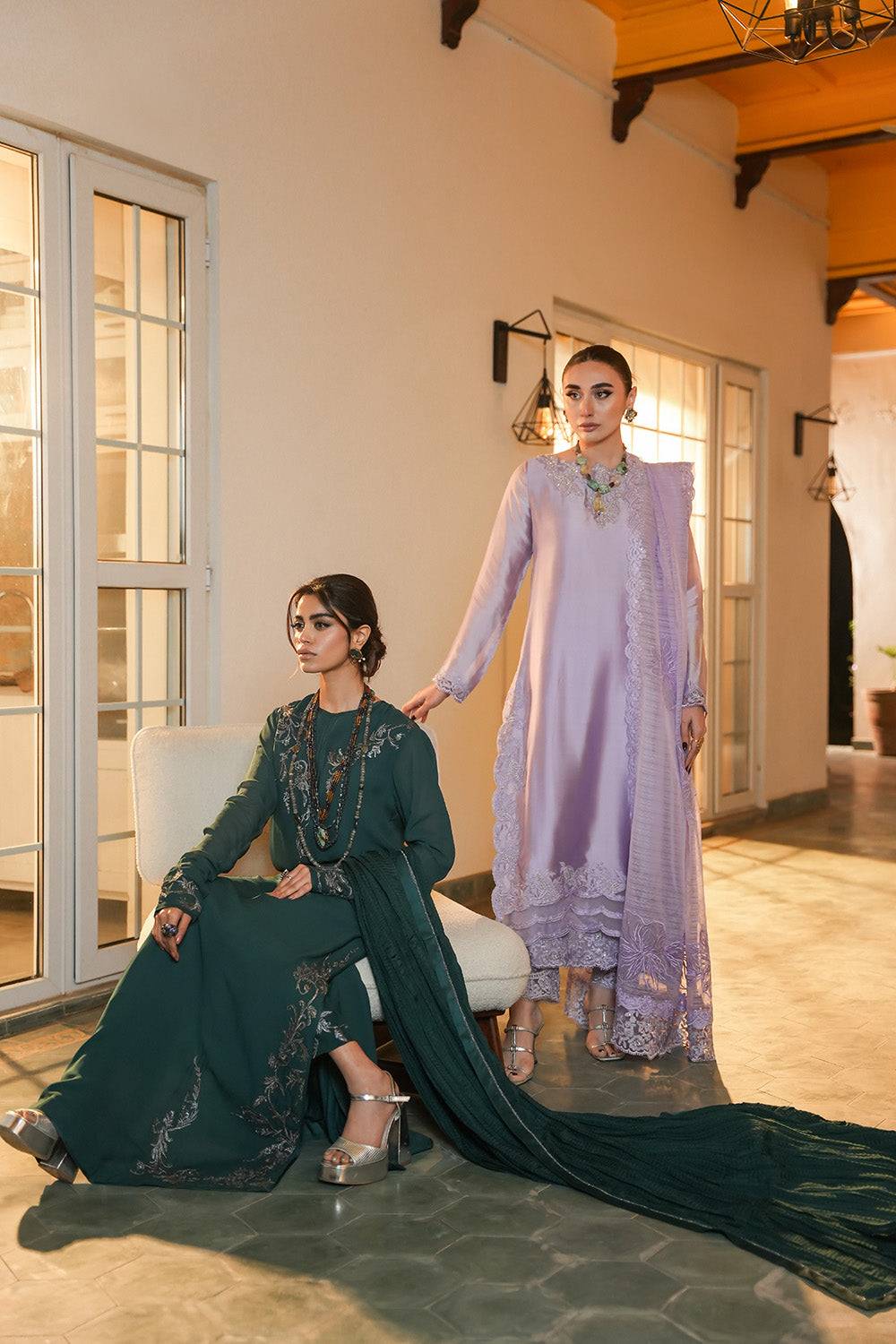Nilofer Shahid | Verve Summer 24 | Dynamic Diva (3pc)- Verve SS 24 - Pakistani Designer Dress - by Nilofer Shahid | Type: Formal - 100% Original at Saira Sultan