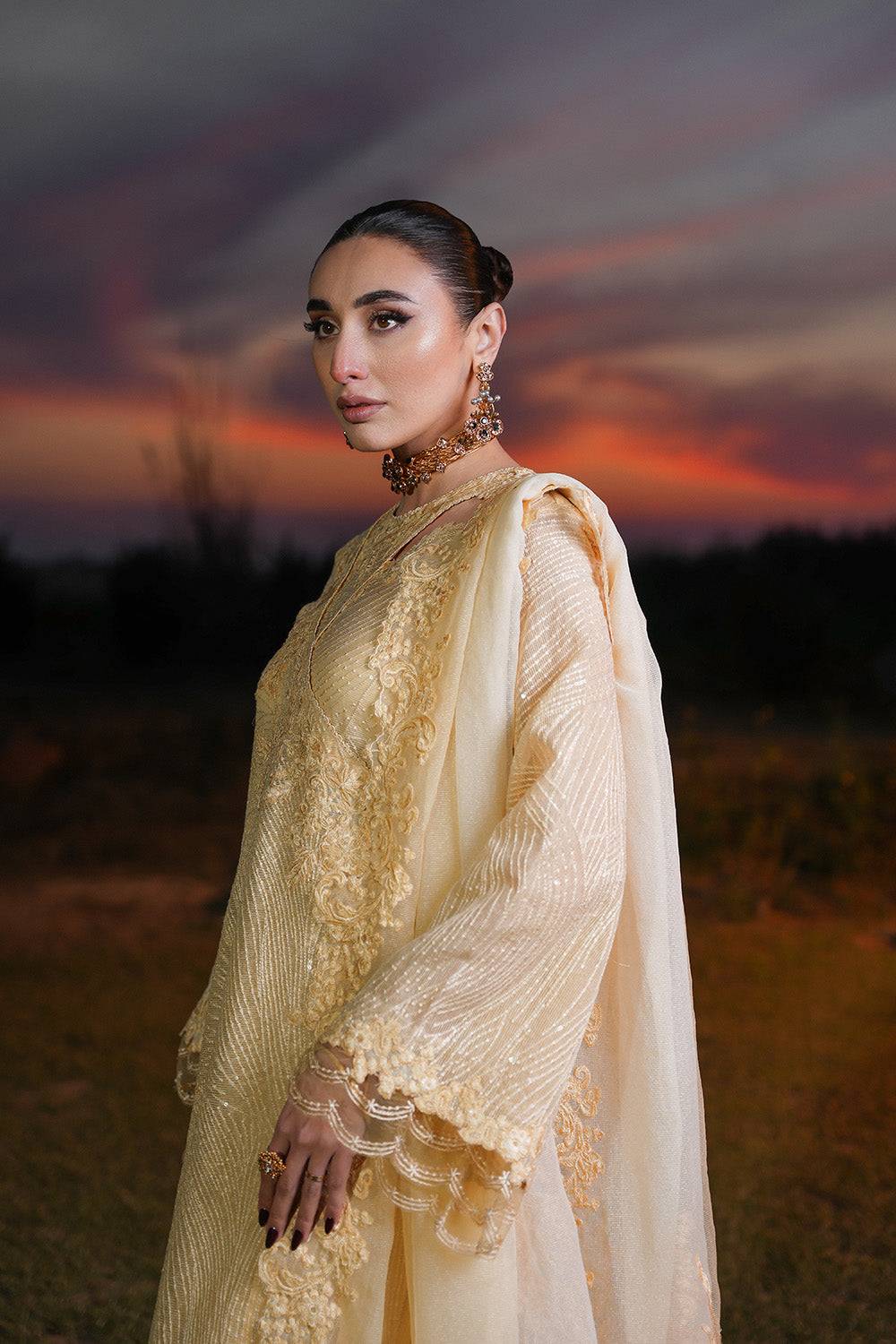Nilofer Shahid | Verve Summer 24 | Irina  Verve SS 24 - Pakistani Designer Dress - by Nilofer Shahid | Type: Formal - 100% Original at Saira Sultan
