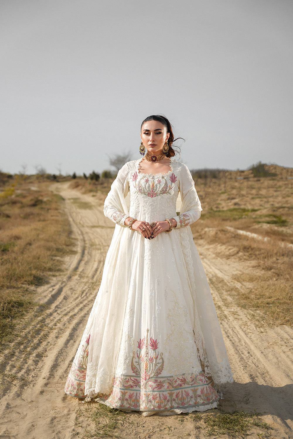 Nilofer Shahid | Verve Summer 24 | Kaira  Verve SS 24 - Pakistani Designer Dress - by Nilofer Shahid | Type: Formal - 100% Original at Saira Sultan