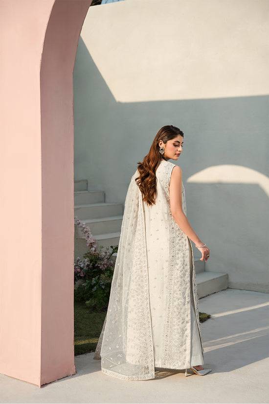 Raja Salahuddin | Love in Bloom | Pearl - Pakistani Designer Dress - by Raja Salahuddin | Type: Formal - 100% Original at Saira Sultan