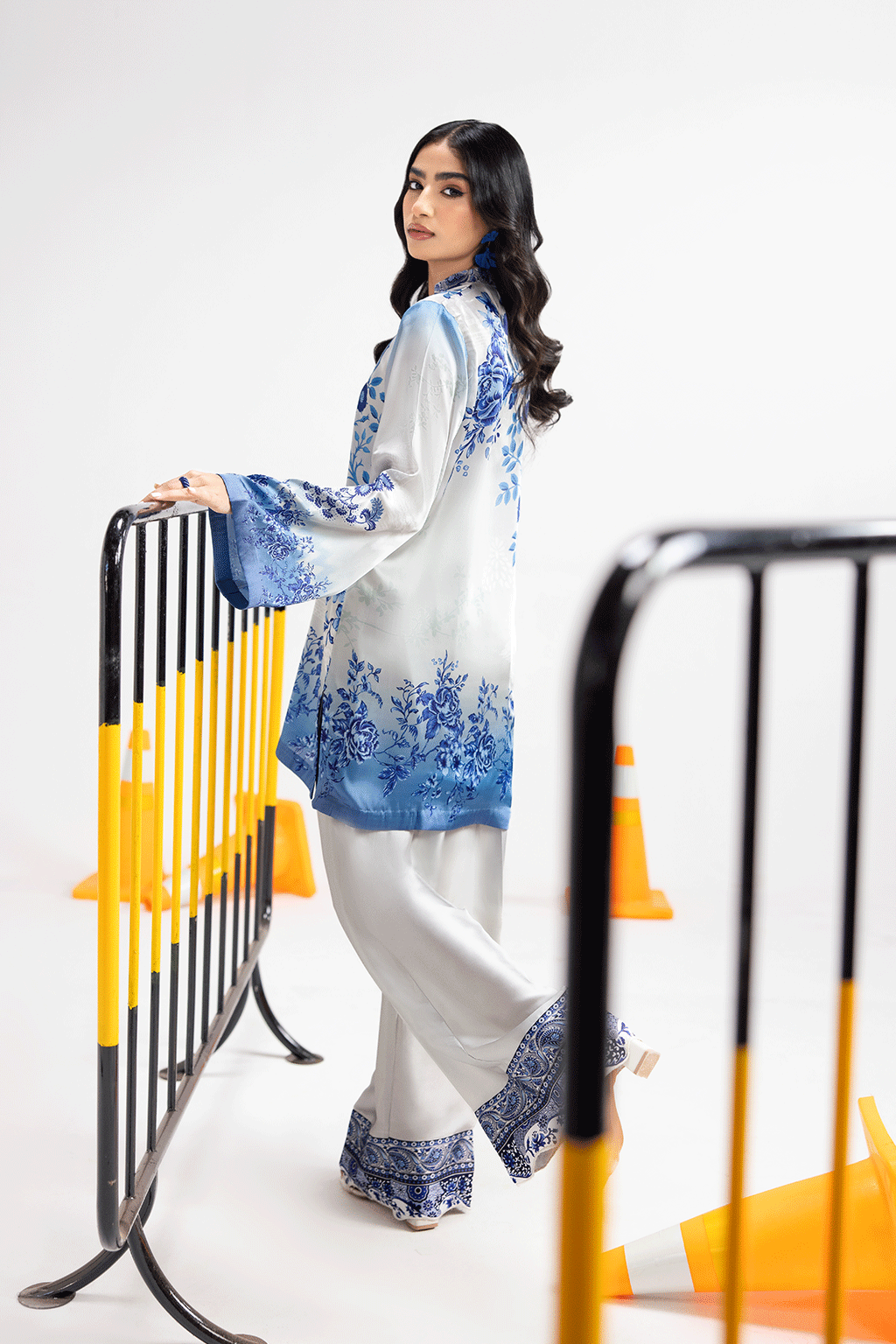 Afsanah | The Print Edit | AFSANAH STATEMENT AP-102 XS Pearl White Silk