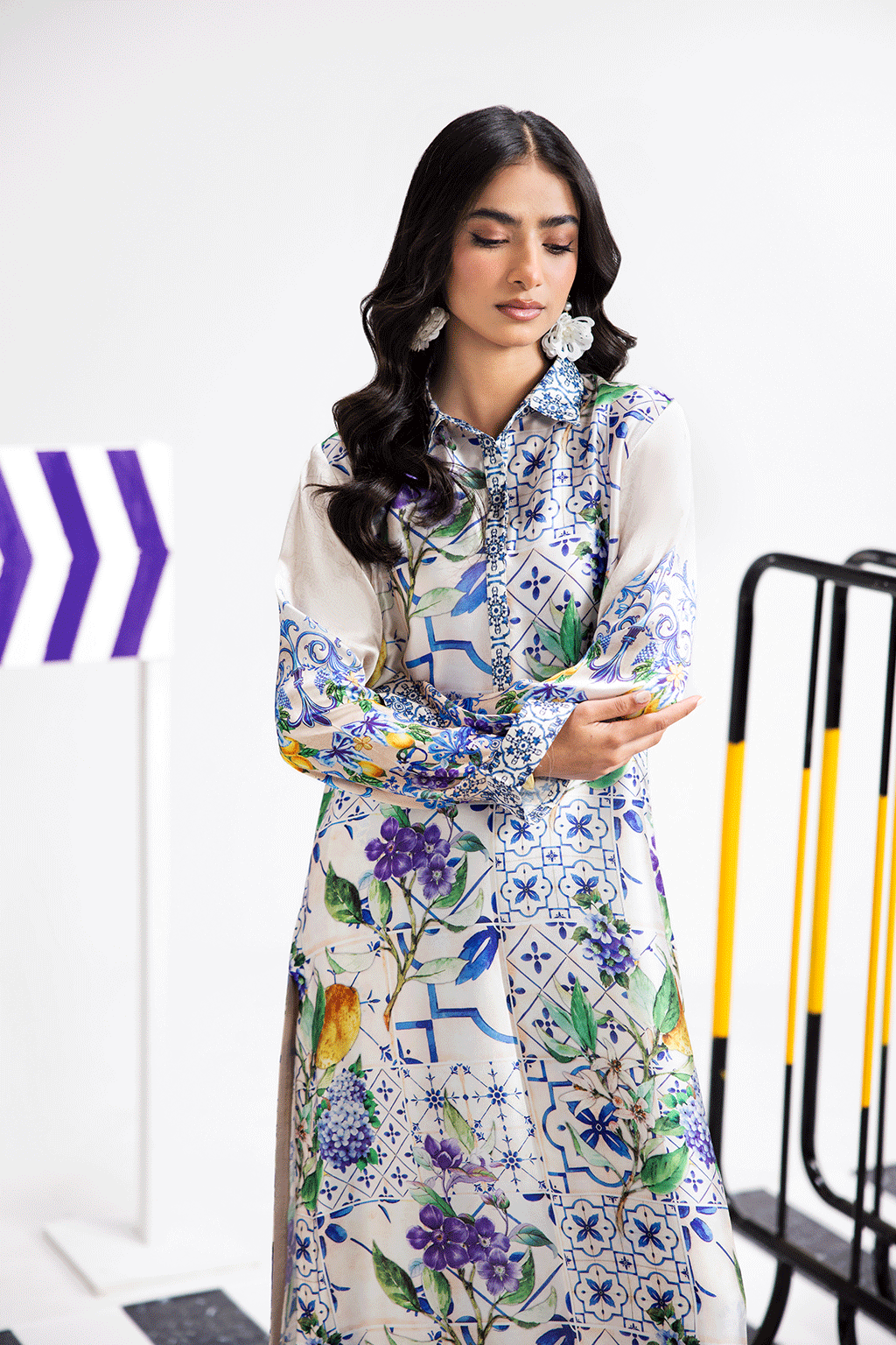 Afsanah | The Print Edit | SUMMER GLORY (extended shirt) AP-105 L Off White Silk