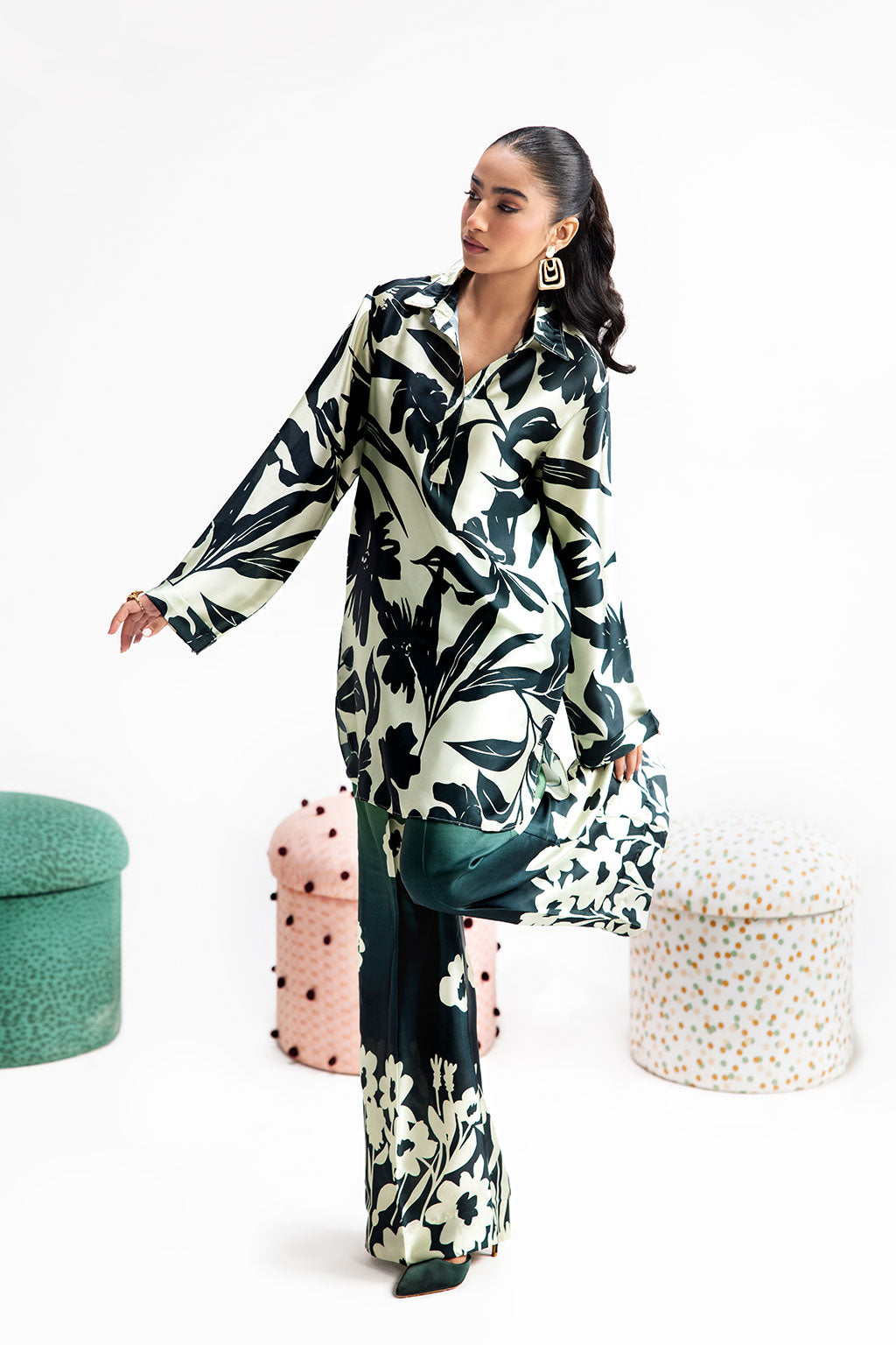 Afsanah | The Print Edit | GREEN SPARKLE AP-106 L Spanish Green Silk