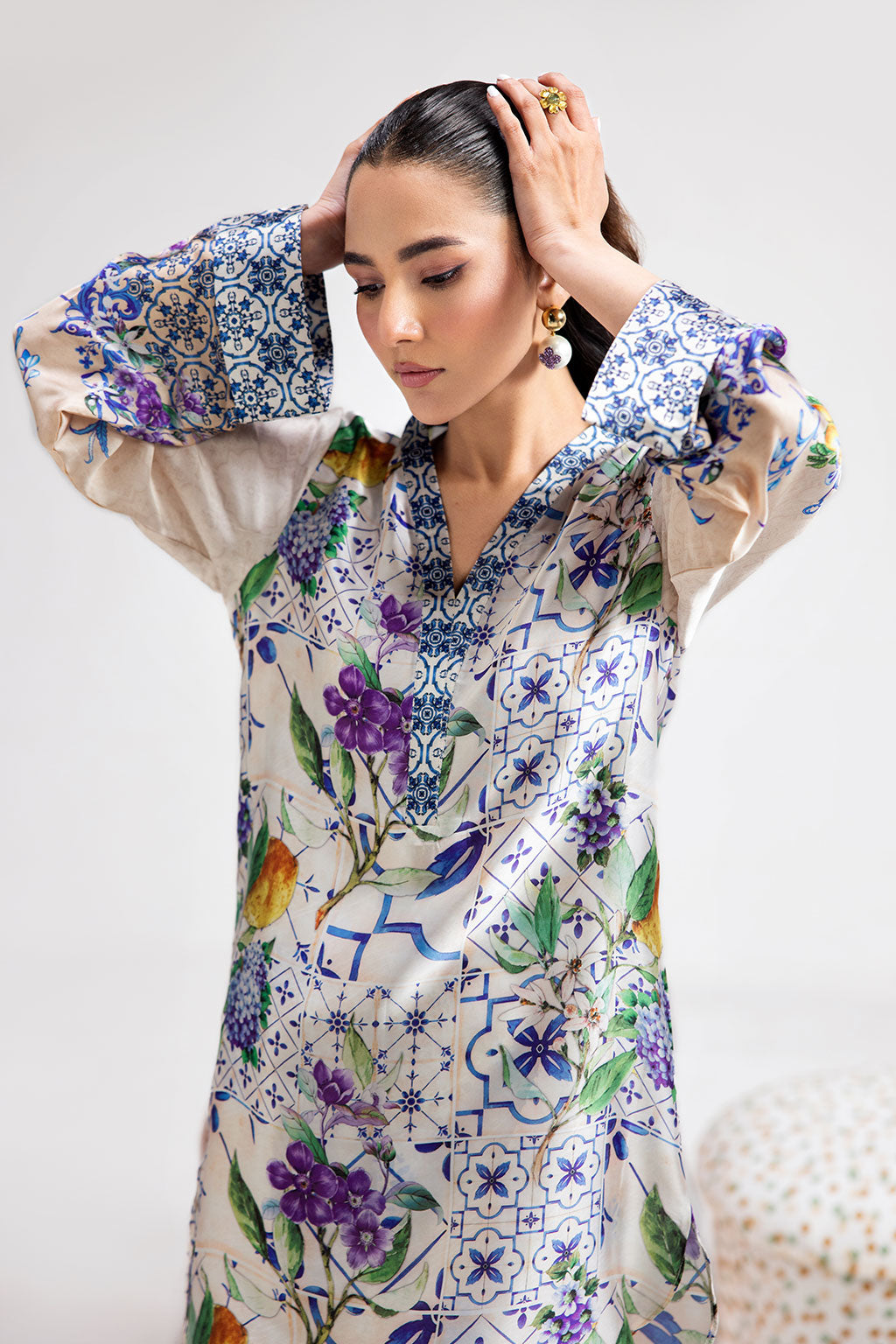 Afsanah | The Print Edit | SUMMER GLORY AP-111 L Pearl White Silk