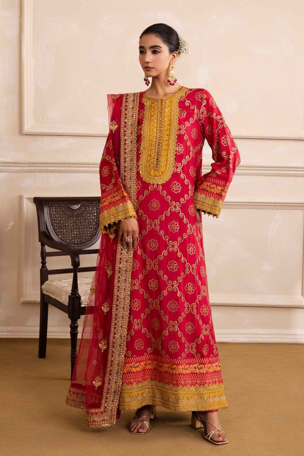 Maryum N Maria | Izara Formals | ROHA - MW40036 XS Crimson Grip