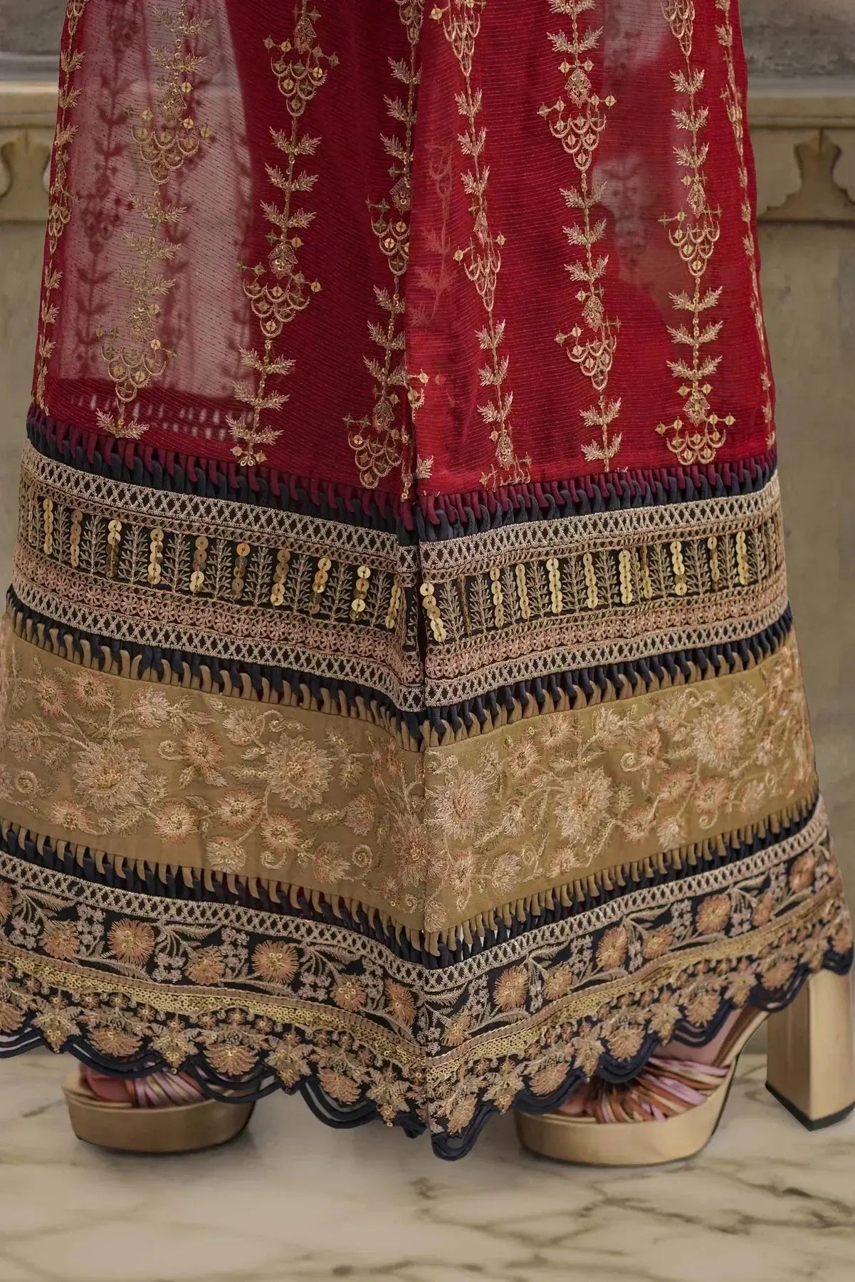 Sable Vogue | Festive Collection | FC-04 - Pakistani Designer Dress - by Sable Vogue | Type: Luxury - 100% Original at Saira Sultan
