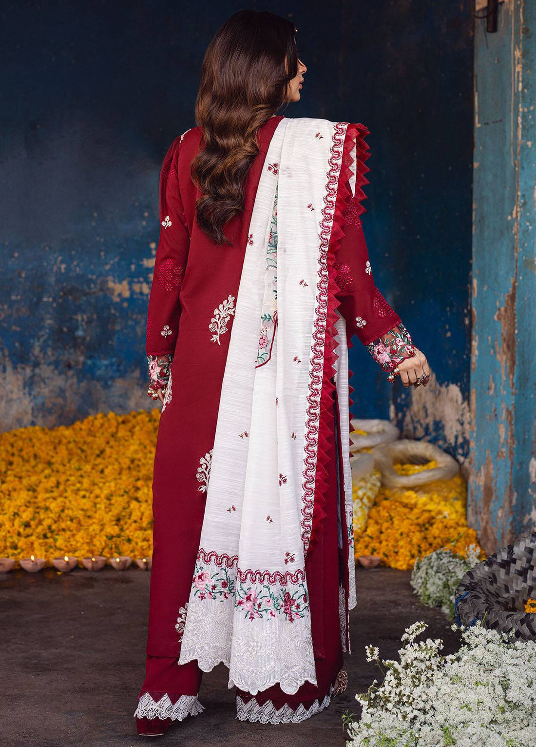 Sahane | Sahakari Chikankari Lawn Edit 24 | Gulaab - Pakistani Designer Dress - by Sahane | Type: Luxury - 100% Original at Saira Sultan