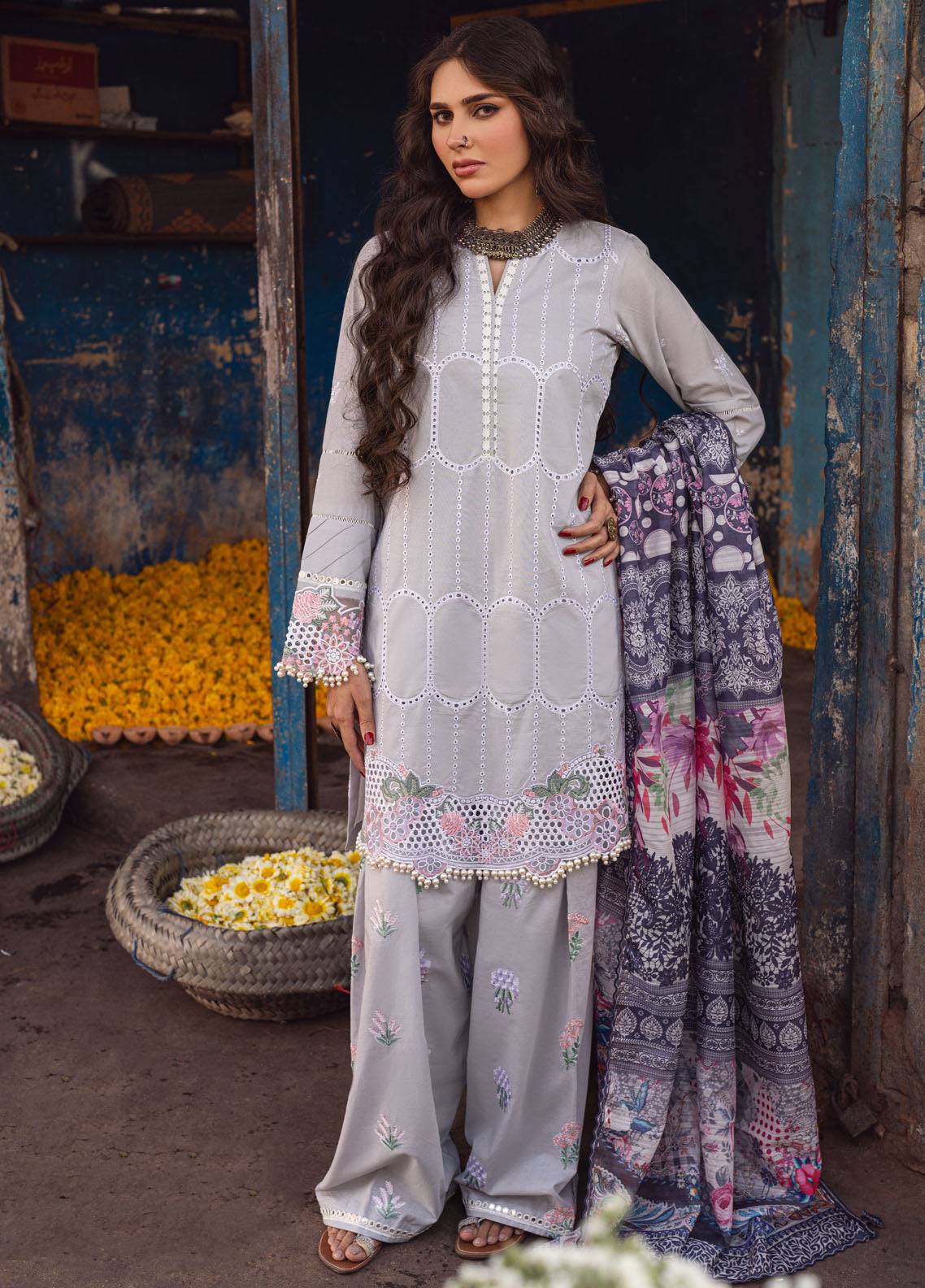 Sahane | Sahakari Chikankari Lawn Edit 24 | Dastaan - Pakistani Designer Dress - by Sahane | Type: Luxury - 100% Original at Saira Sultan