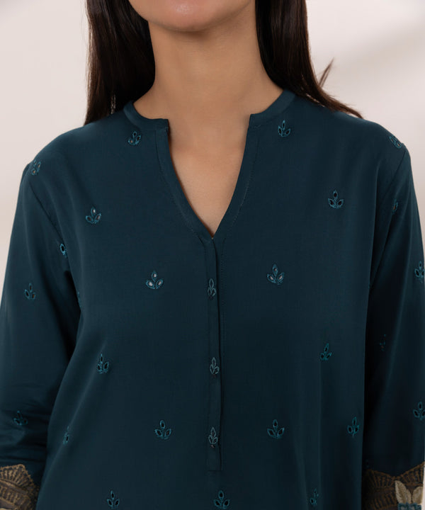 Sapphire | Eid Collection | D101 - Pakistani Designer Dress - by Sapphire | Type: Luxury - 100% Original at Saira Sultan