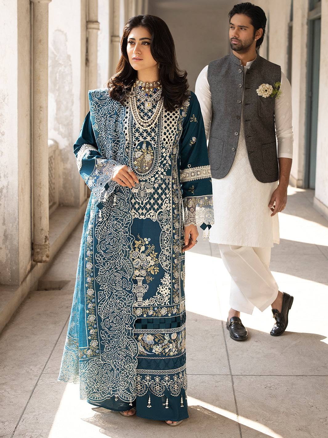 Mahnur | Mahrukh Luxury Lawn 24 | SERENE - Pakistani Designer Dress - by Mahnur | Type: Luxury - 100% Original at Saira Sultan