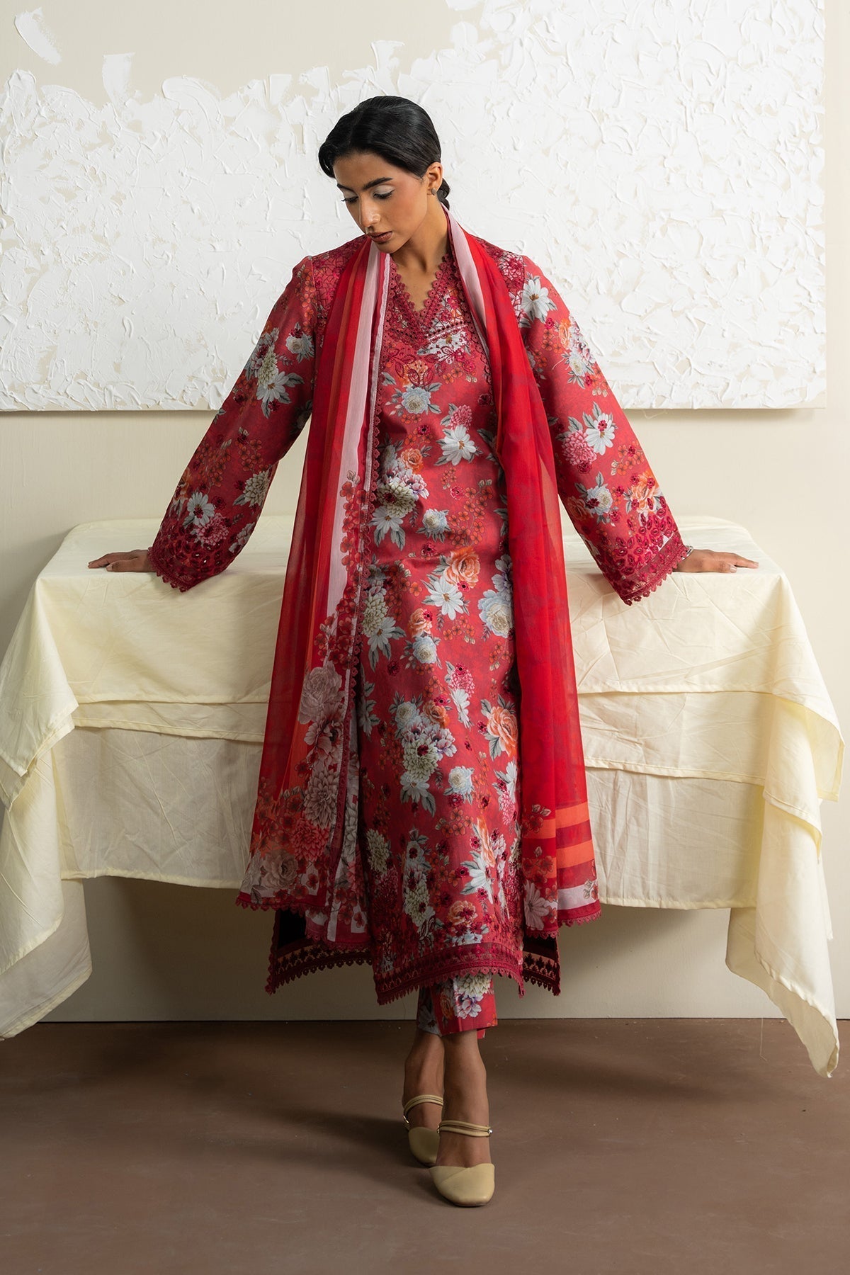 Ayzel | The Bare Minimum | HONEYROSE L Haute Red Lawn