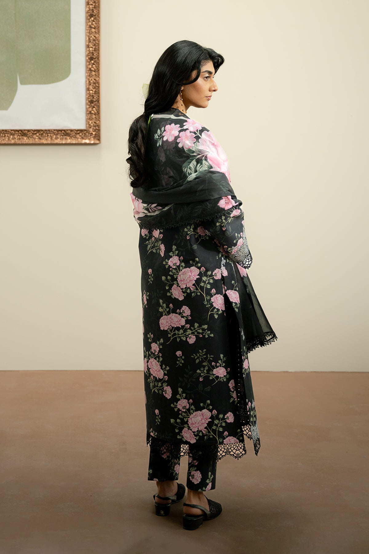 Ayzel | The Bare Minimum | ALYSSUM M Black Lawn