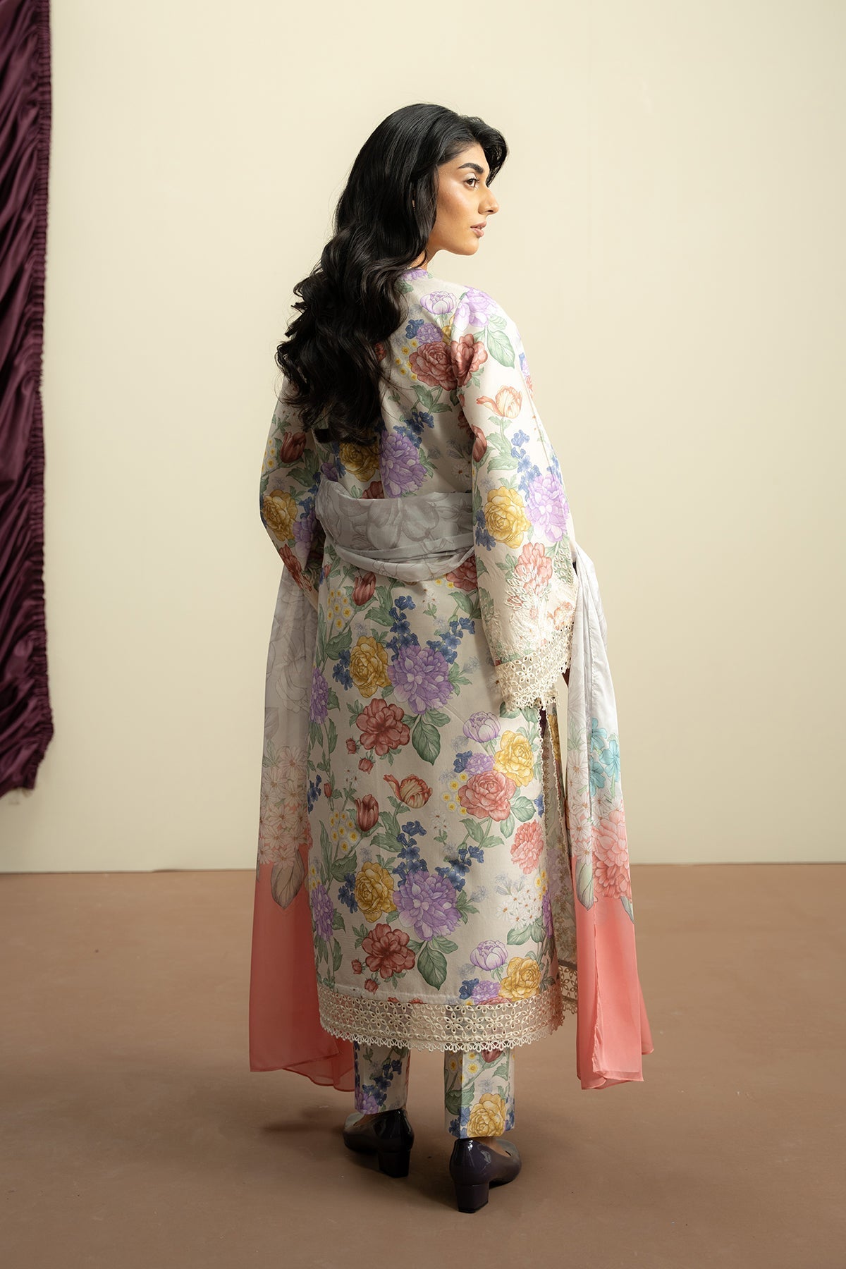 Ayzel | The Bare Minimum | VELOURIA S Ivory Lawn