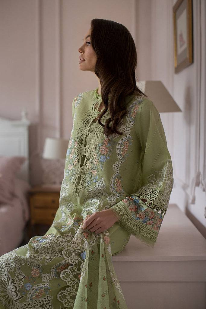 Sobia Nazir | Luxury Lawn 24 | DESIGN 4A - Pakistani Designer Dress - by Sobia Nazir | Type: Luxury - 100% Original at Saira Sultan