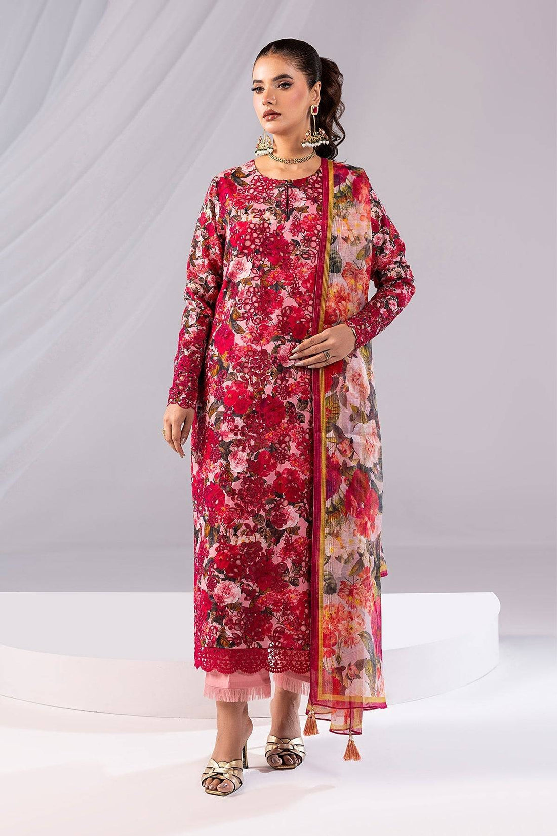 Imrozia Premium | Noor 25 | SP-55 MAHIRA - Pakistani Designer Dress - by Imrozia Premium | Type: Ladies Clothes - 100% Original at Saira Sultan