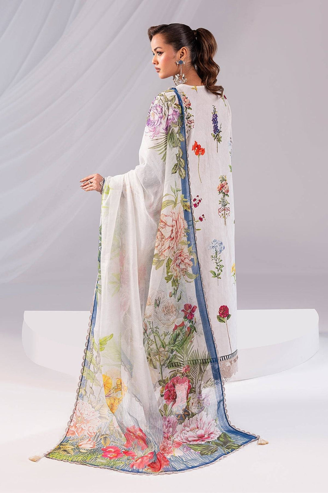 Imrozia Premium | Noor 25 | SP-56 ZAREEFA - Pakistani Designer Dress - by Imrozia Premium | Type: Ladies Clothes - 100% Original at Saira Sultan