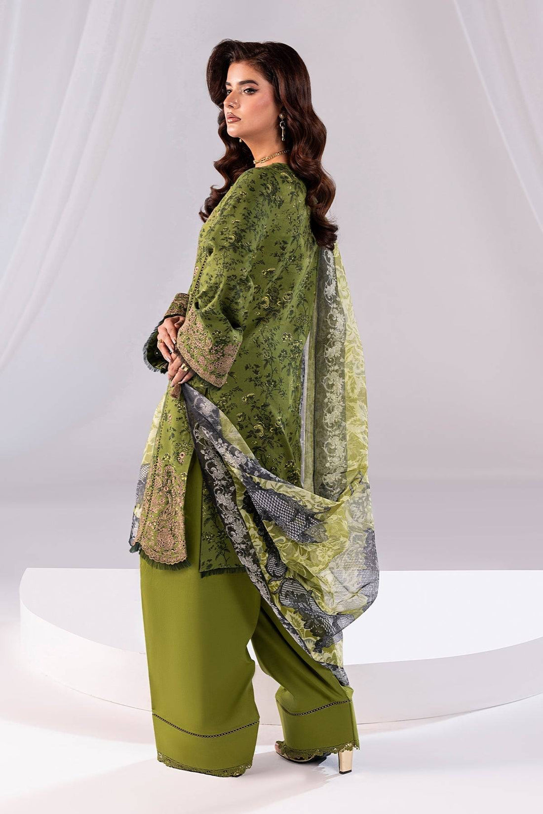 Imrozia Premium | Noor 25 | SP-62 DANIN - Pakistani Designer Dress - by Imrozia Premium | Type: Ladies Clothes - 100% Original at Saira Sultan