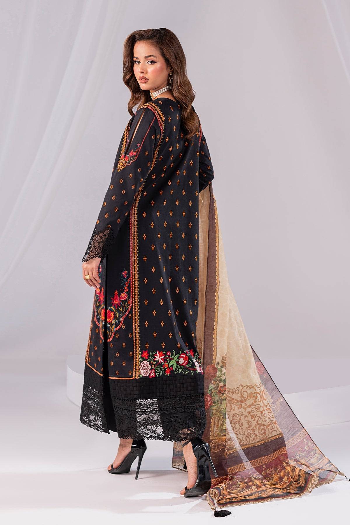 Imrozia Premium | Noor 25 | SP-63 YUSRA - Pakistani Designer Dress - by Imrozia Premium | Type: Ladies Clothes - 100% Original at Saira Sultan