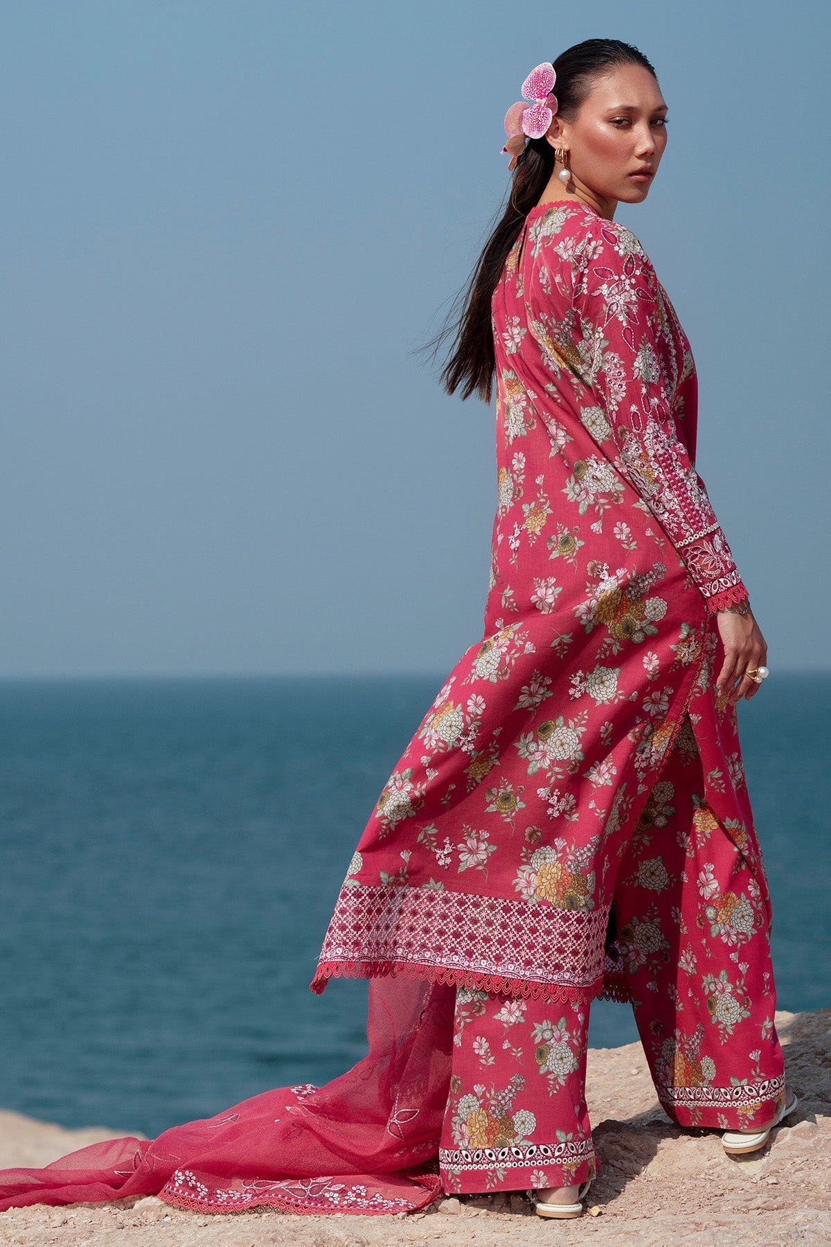 Afrozeh | Summer Together 25 | Pink Ruby S Red Lawn